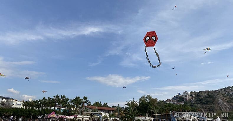 Кайт в виде человека-паука