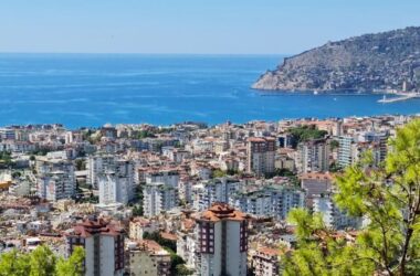 Легко ли переехать в Турцию