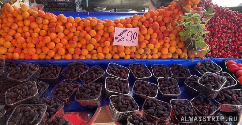 Прилавок на турецком рынке
