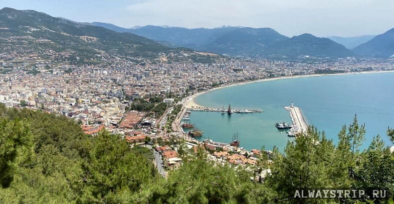 Вид на Аланию сверху