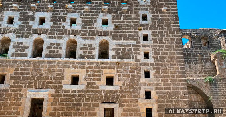 Театр в Аспендосе