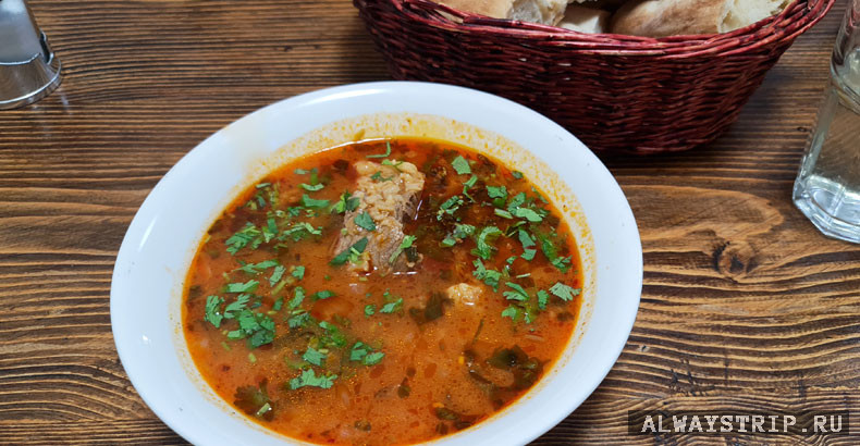 Харчо - грузинская еда