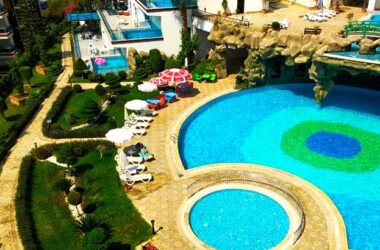 Вид на территорию турецкого дома