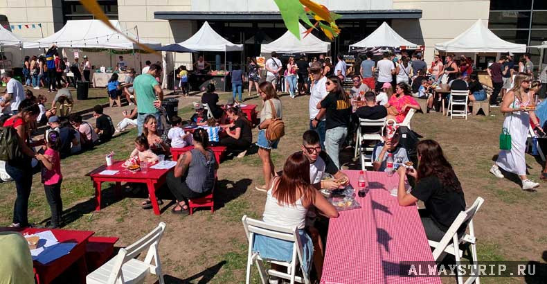 Столы для еды