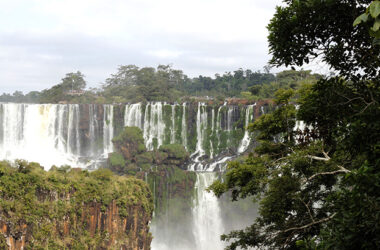водопады Игуасу - восьмое чудо света