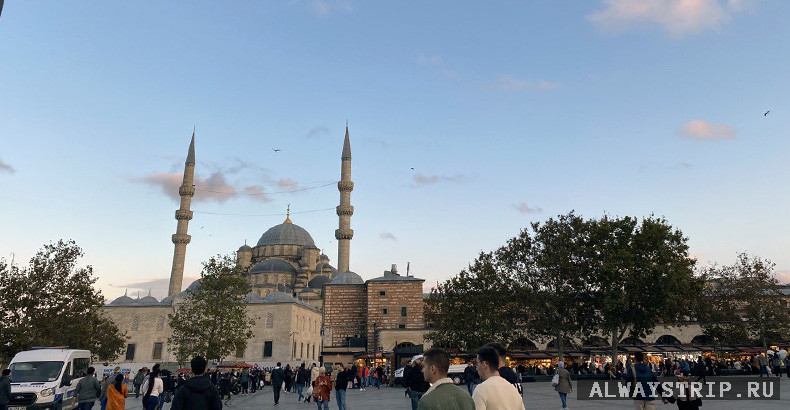 Стамбул, вид на мечеть